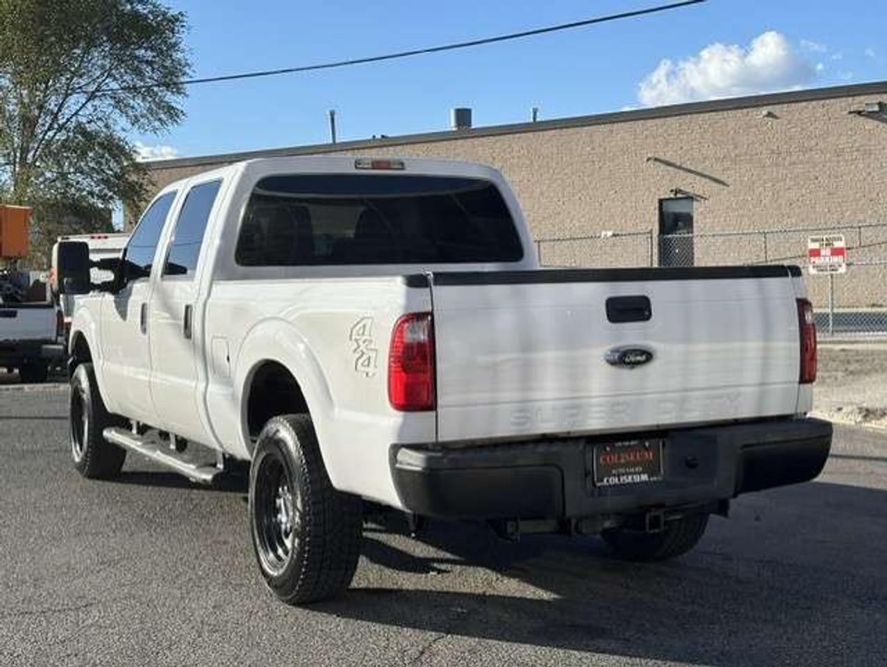 2012 Ford F-250 4WD **CREW CAB SHORT BOX-ONLY 122,000KM-1 OWNER** Photo