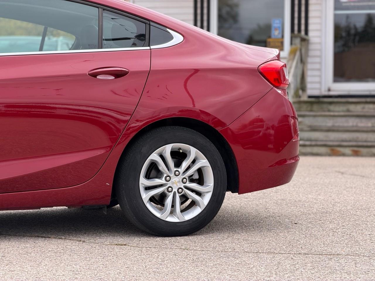 2019 Chevrolet Cruze LT 4dr Sedan Photo3