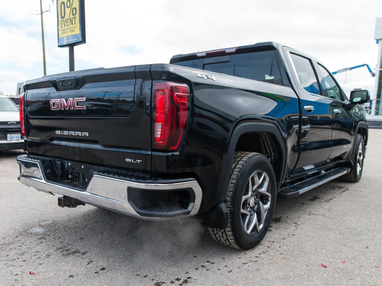 2023 GMC Sierra 1500 Crew Cab Short Box 4-Wheel Drive SLT Photo
