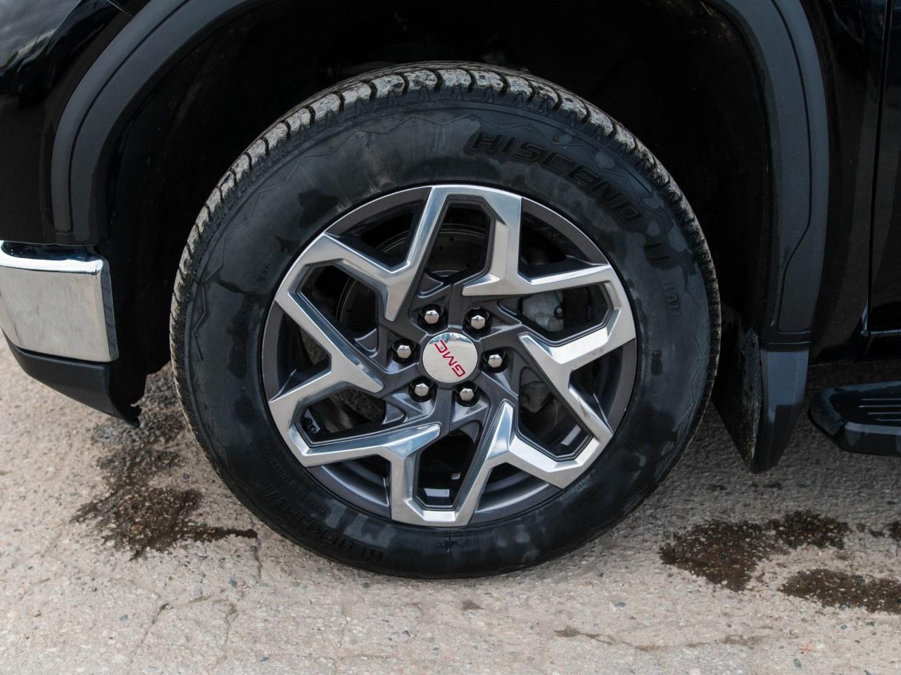 2023 GMC Sierra 1500 Crew Cab Short Box 4-Wheel Drive SLT Photo