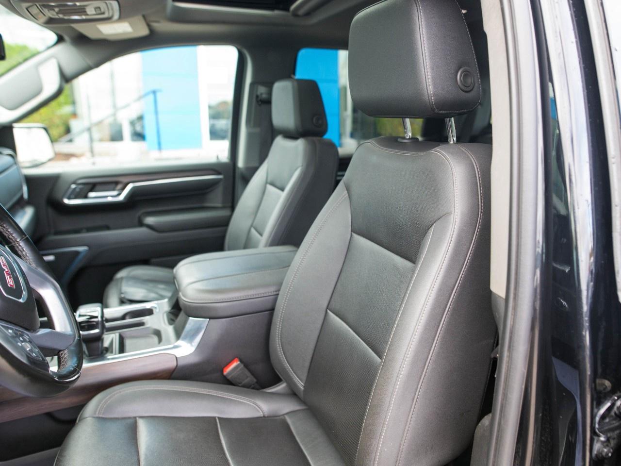2023 GMC Sierra 1500 Crew Cab Short Box 4-Wheel Drive SLT Photo