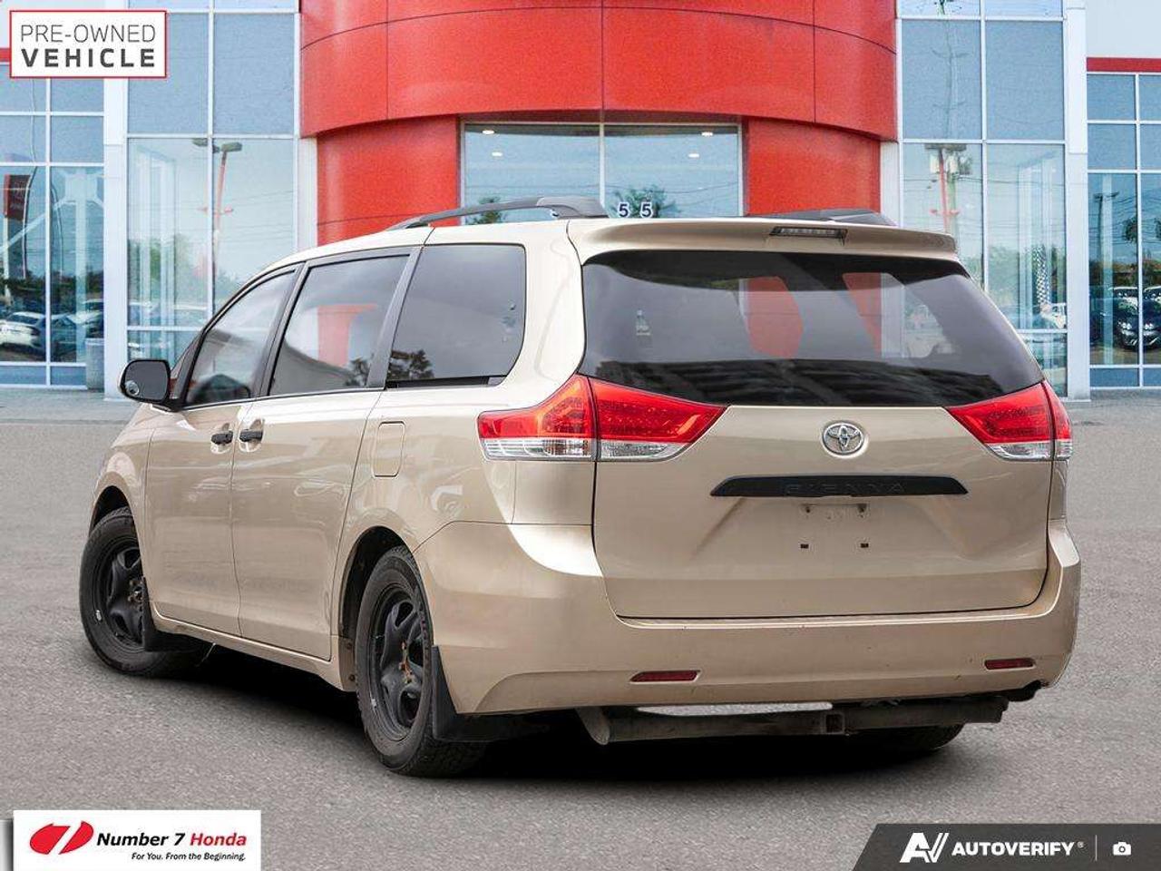 2011 Toyota Sienna 5dr V6 7-Pass FWD  *NO REPORTED ACCIDENTS* Photo
