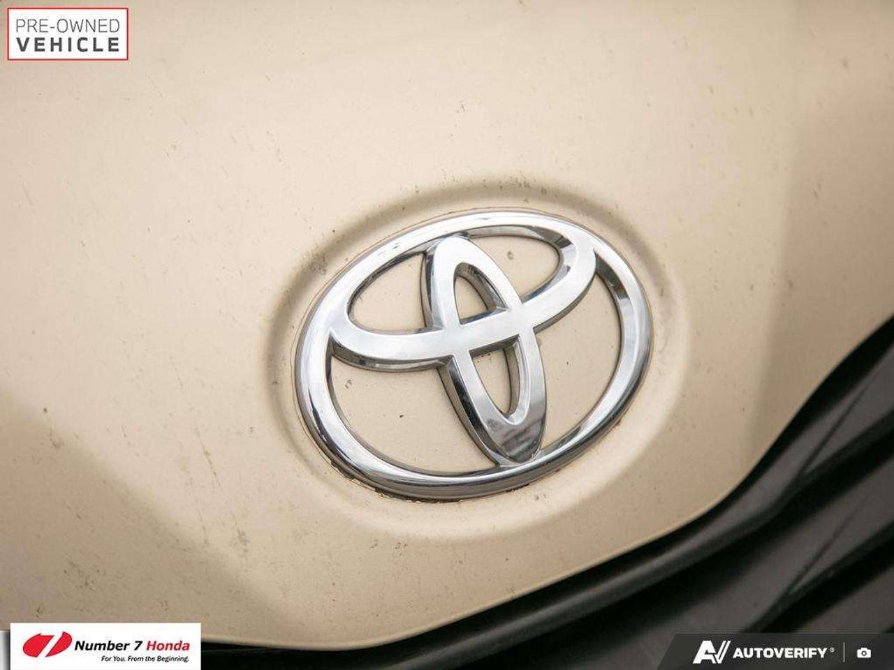 2011 Toyota Sienna 5dr V6 7-Pass FWD  *NO REPORTED ACCIDENTS* Photo
