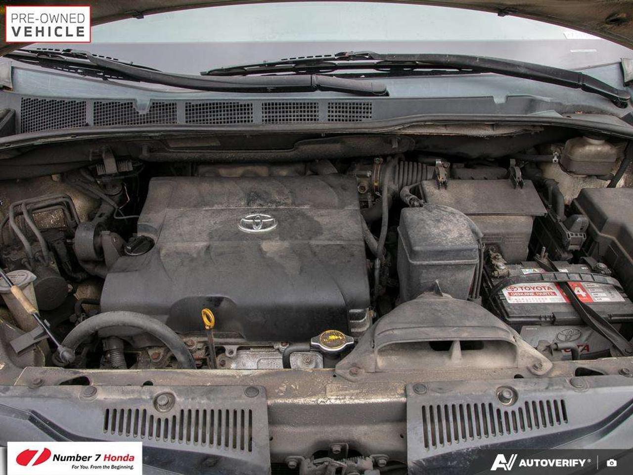 2011 Toyota Sienna 5dr V6 7-Pass FWD  *NO REPORTED ACCIDENTS* Photo