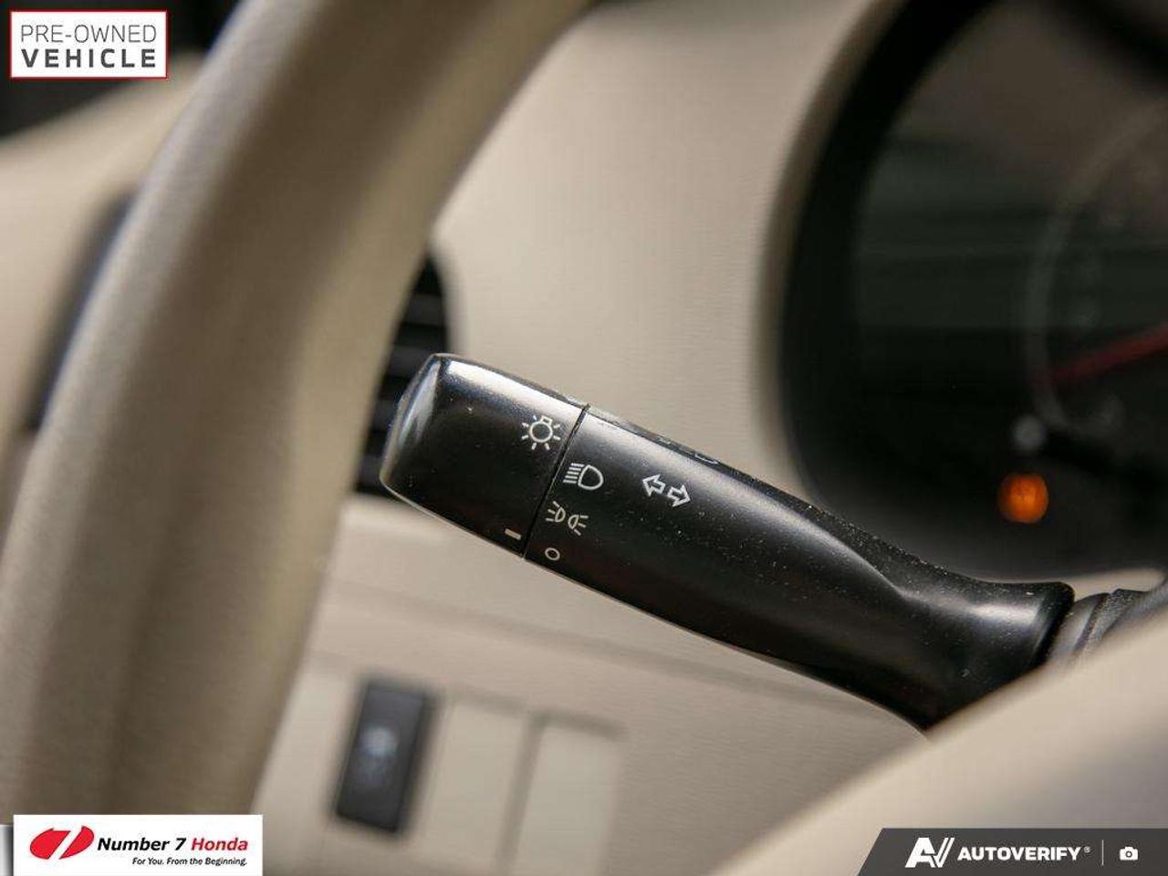 2011 Toyota Sienna 5dr V6 7-Pass FWD  *NO REPORTED ACCIDENTS* Photo