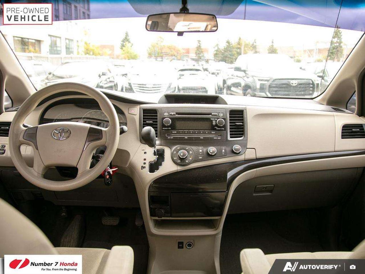2011 Toyota Sienna 5dr V6 7-Pass FWD  *NO REPORTED ACCIDENTS* Photo