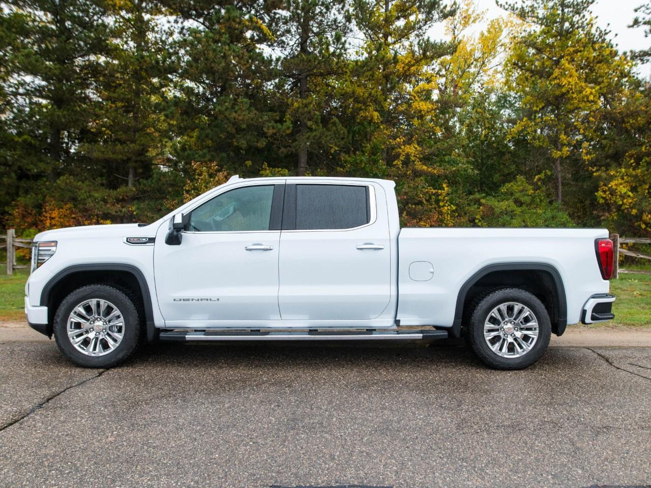 2026 GMC Sierra 1500 Crew Cab Standard Box 4-Wheel Drive Denali Photo5