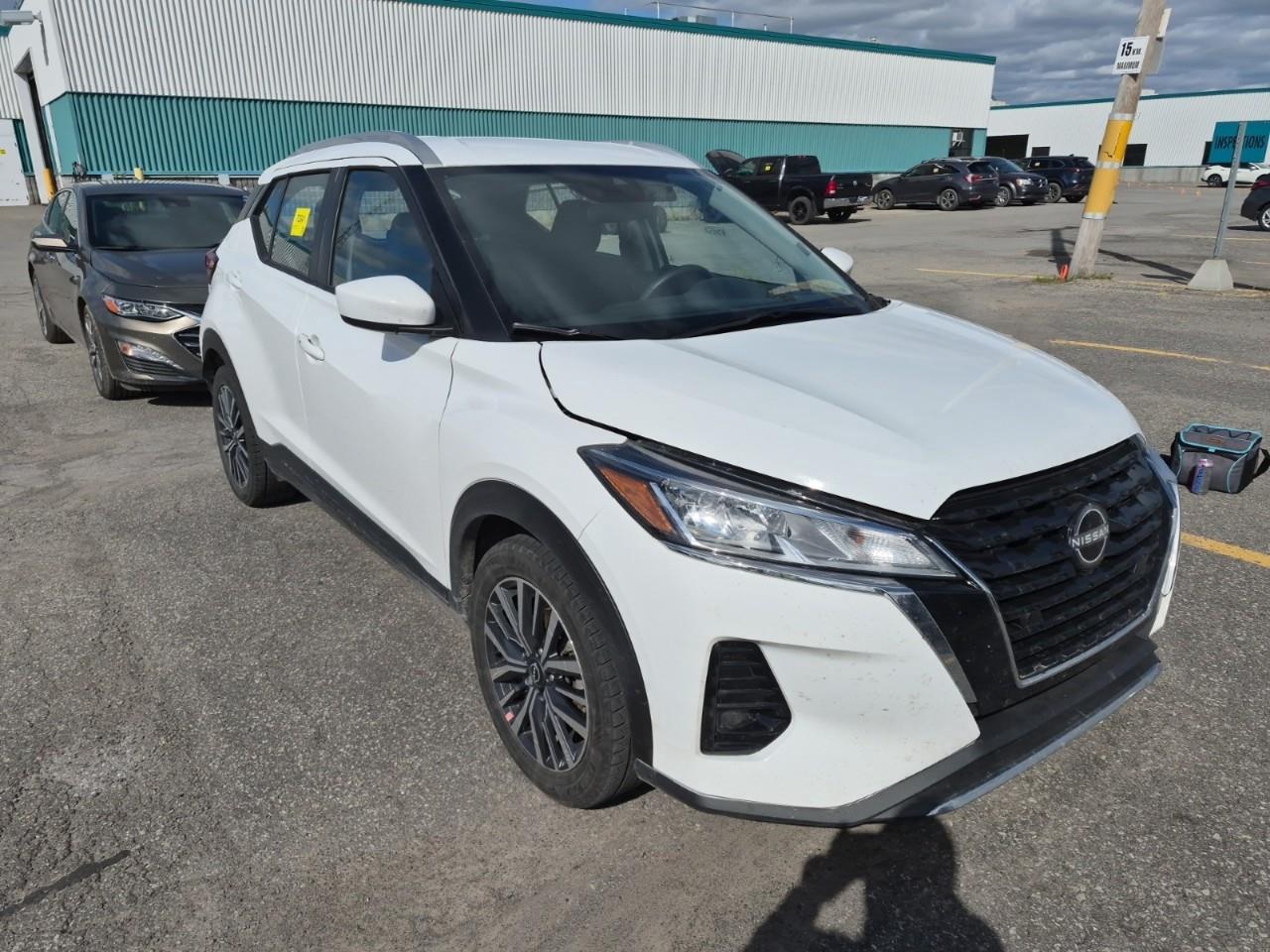 2025 Nissan Kicks Play SV 4dr Front-Wheel Drive Photo1