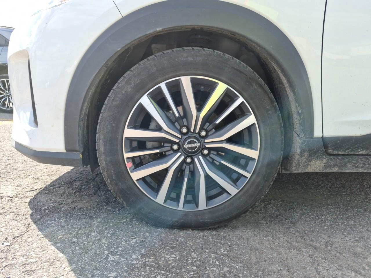 2025 Nissan Kicks Play SV 4dr Front-Wheel Drive Photo