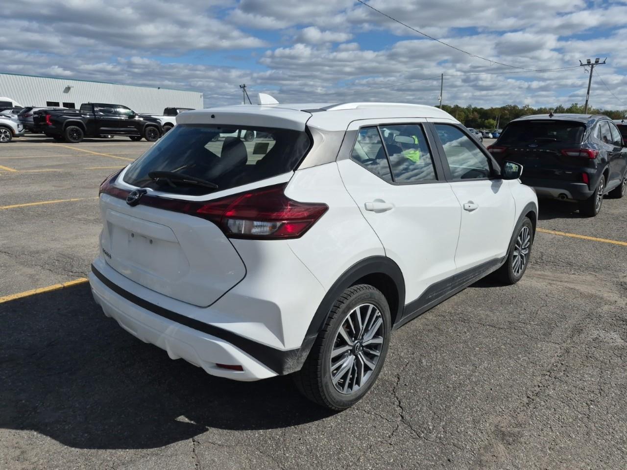 2025 Nissan Kicks Play SV 4dr Front-Wheel Drive Photo