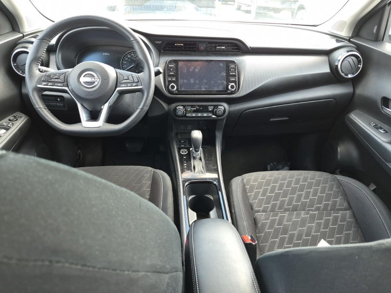 2025 Nissan Kicks Play SV 4dr Front-Wheel Drive Photo