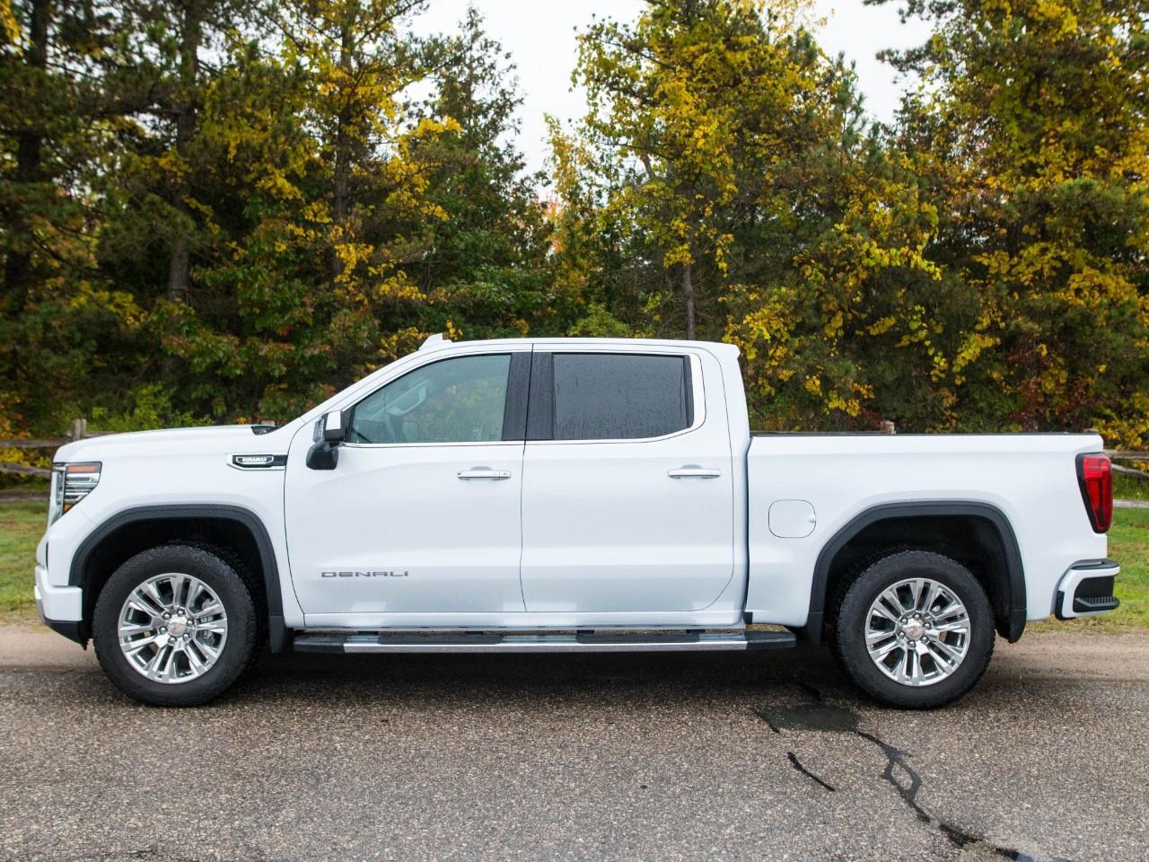 2026 GMC Sierra 1500 Crew Cab Short Box 4-Wheel Drive Denali Photo5