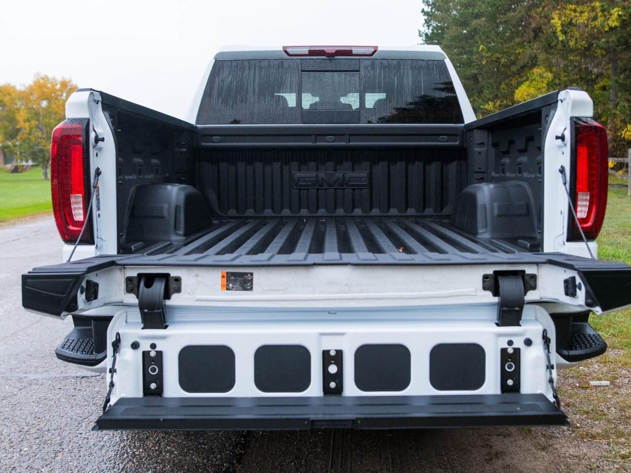 2026 GMC Sierra 1500 Crew Cab Short Box 4-Wheel Drive Denali Photo