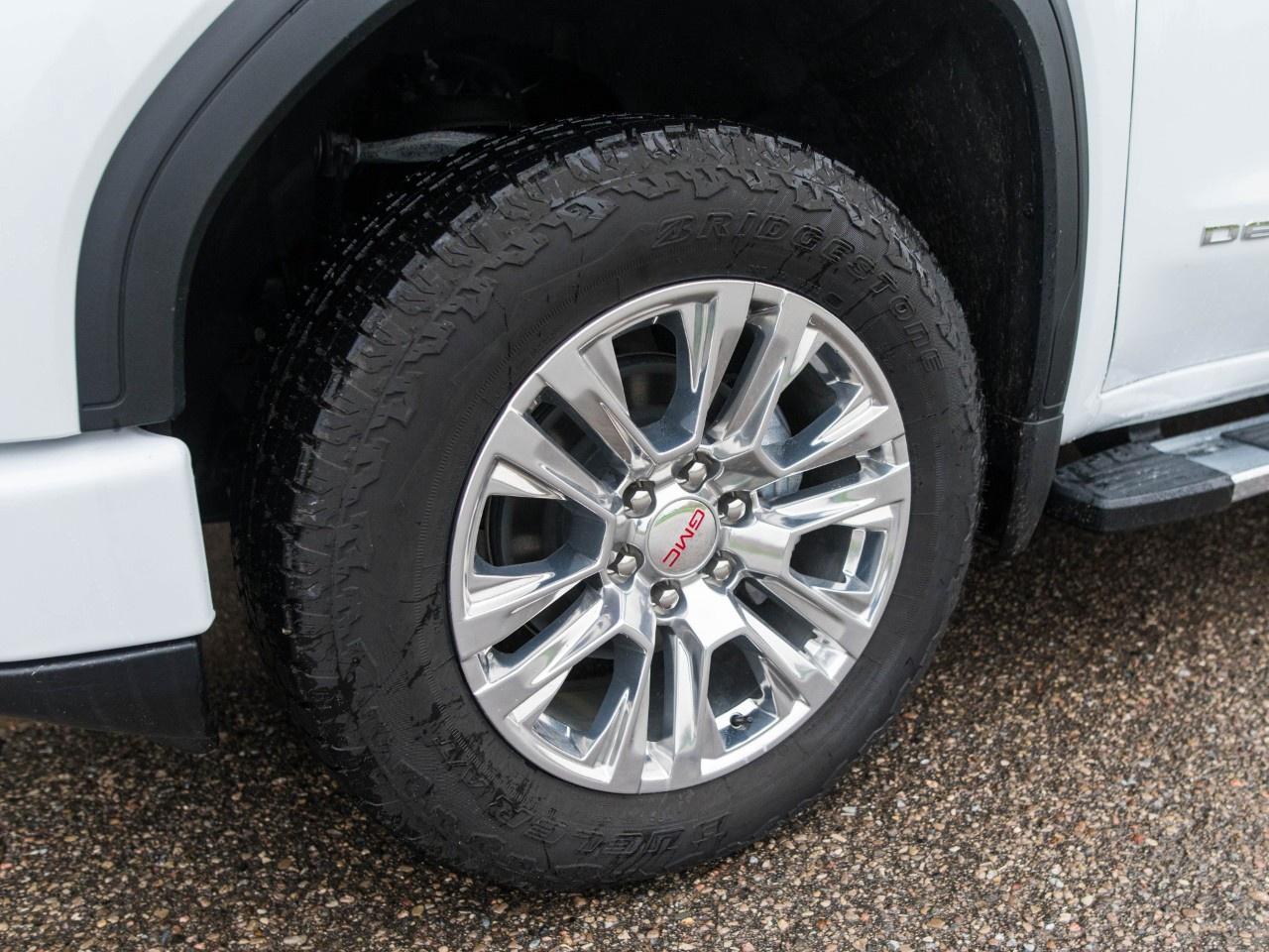 2026 GMC Sierra 1500 Crew Cab Short Box 4-Wheel Drive Denali Photo