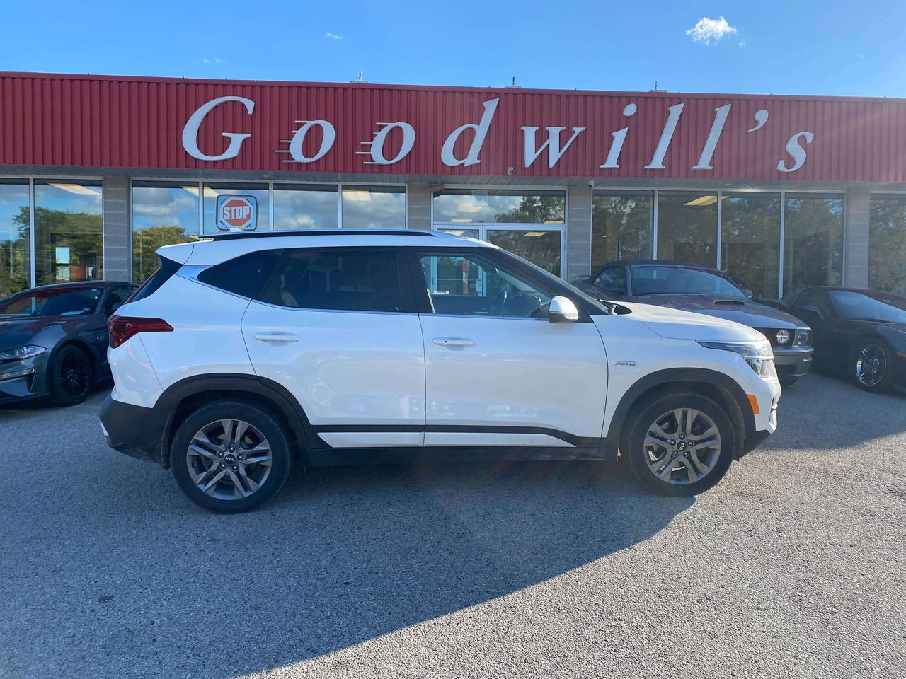 2021 Kia Seltos EX, CLEAN CARFAX, AWD, 2.0L, REMOTE START, SUNROOF Photo