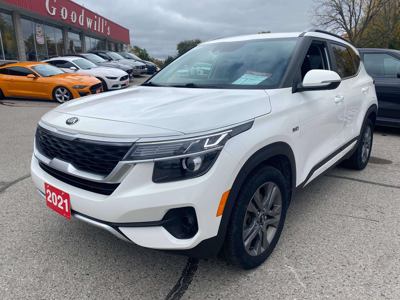 2021 Kia Seltos EX, CLEAN CARFAX, AWD, 2.0L, REMOTE START, SUNROOF Photo