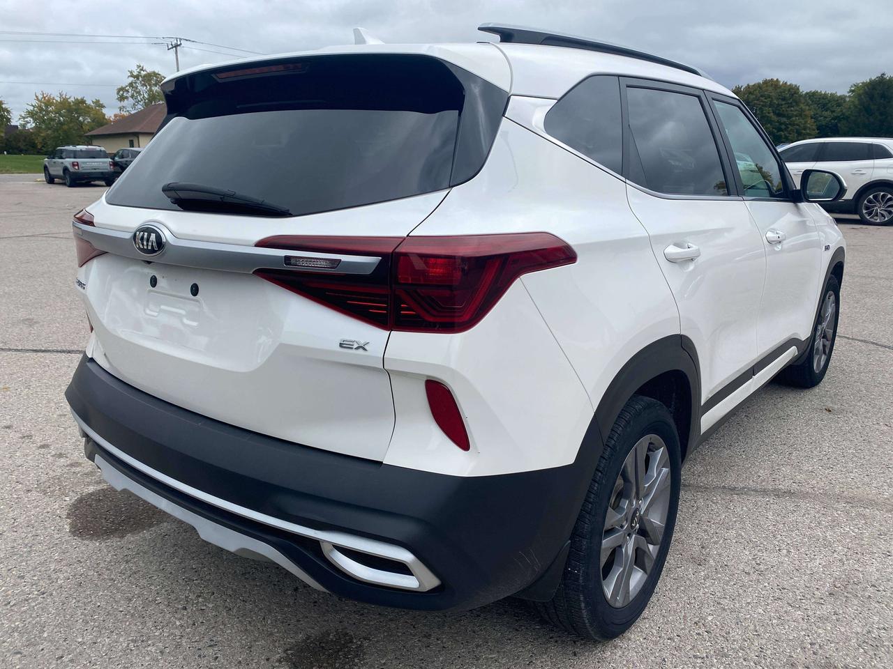 2021 Kia Seltos EX, CLEAN CARFAX, AWD, 2.0L, REMOTE START, SUNROOF Photo
