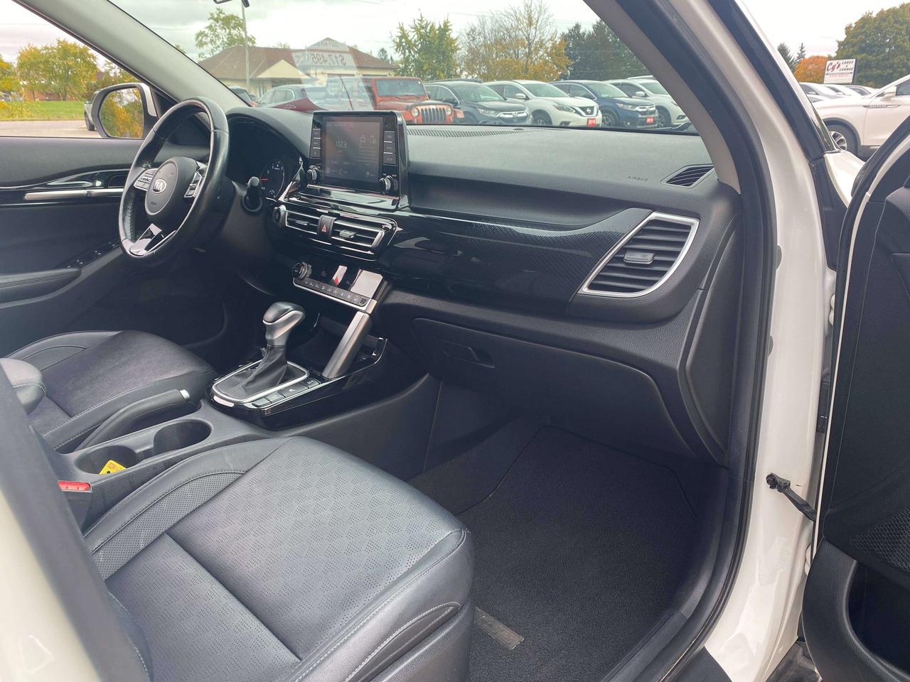 2021 Kia Seltos EX, CLEAN CARFAX, AWD, 2.0L, REMOTE START, SUNROOF Photo
