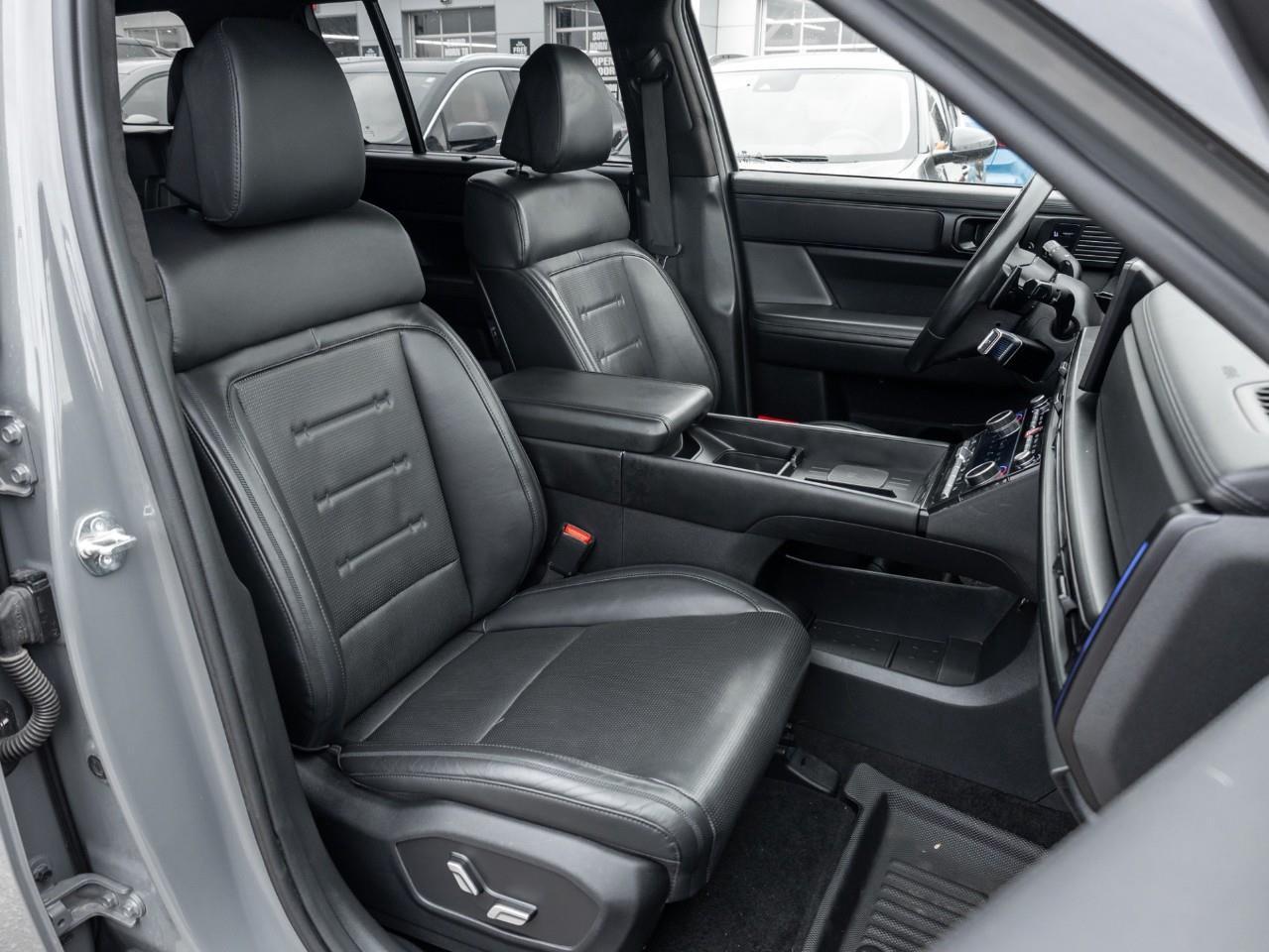 2024 Hyundai Santa Fe Ultimate Calligraphy 4dr All-Wheel Drive Photo