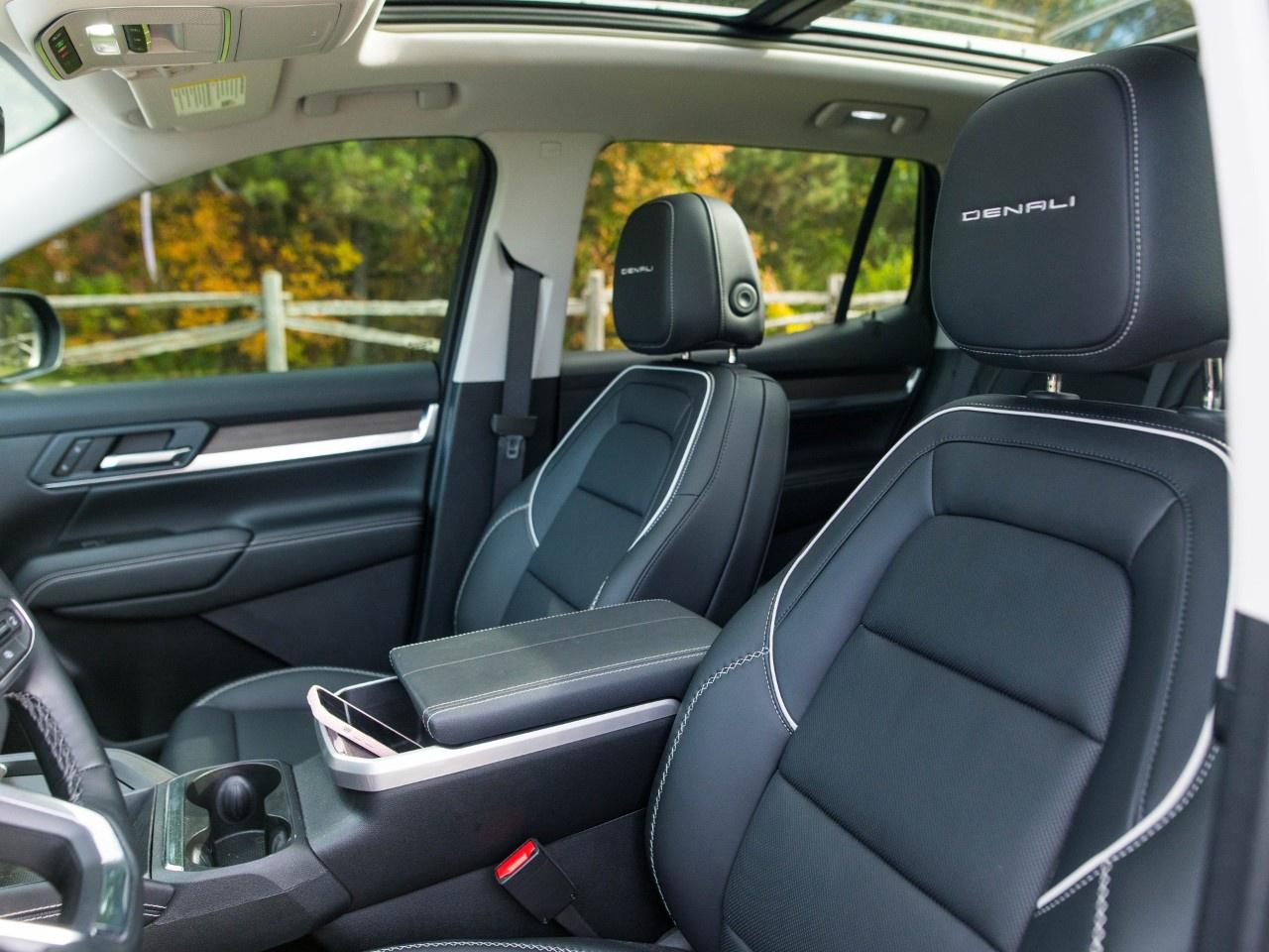 2026 GMC Terrain AWD Denali Photo