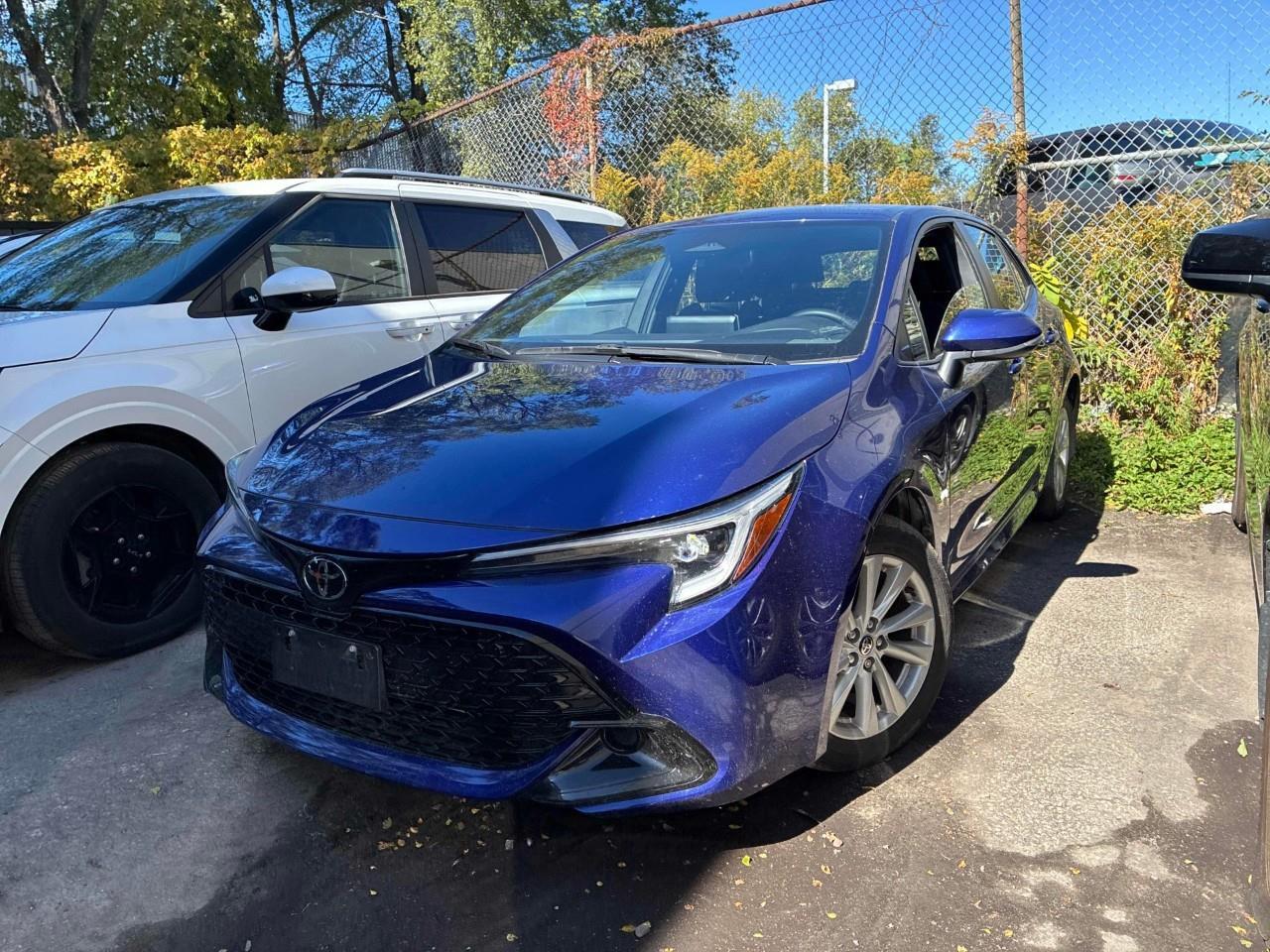 2025 Toyota Corolla Hatchback Base 5dr Photo0