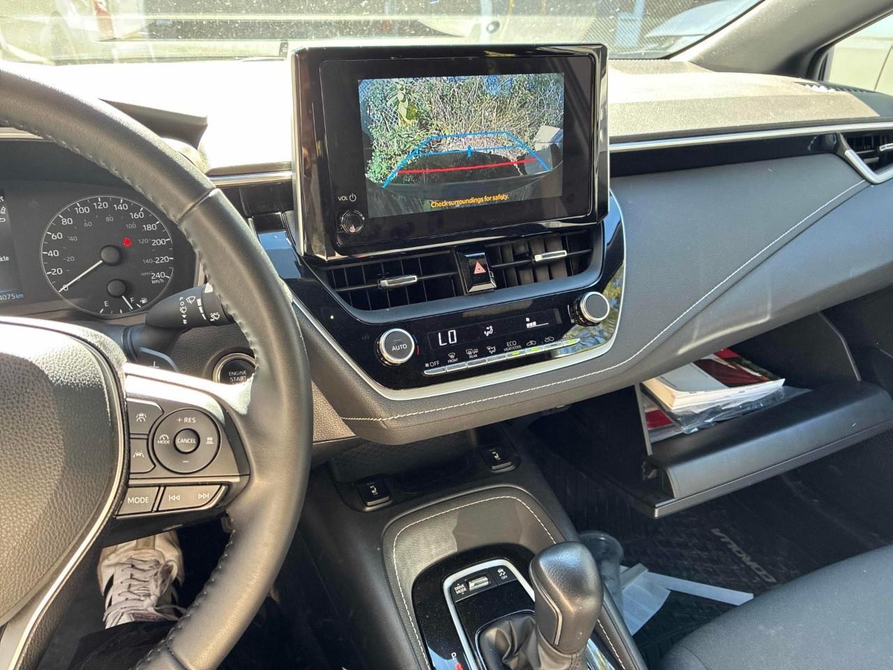 2025 Toyota Corolla Hatchback Base 5dr Photo