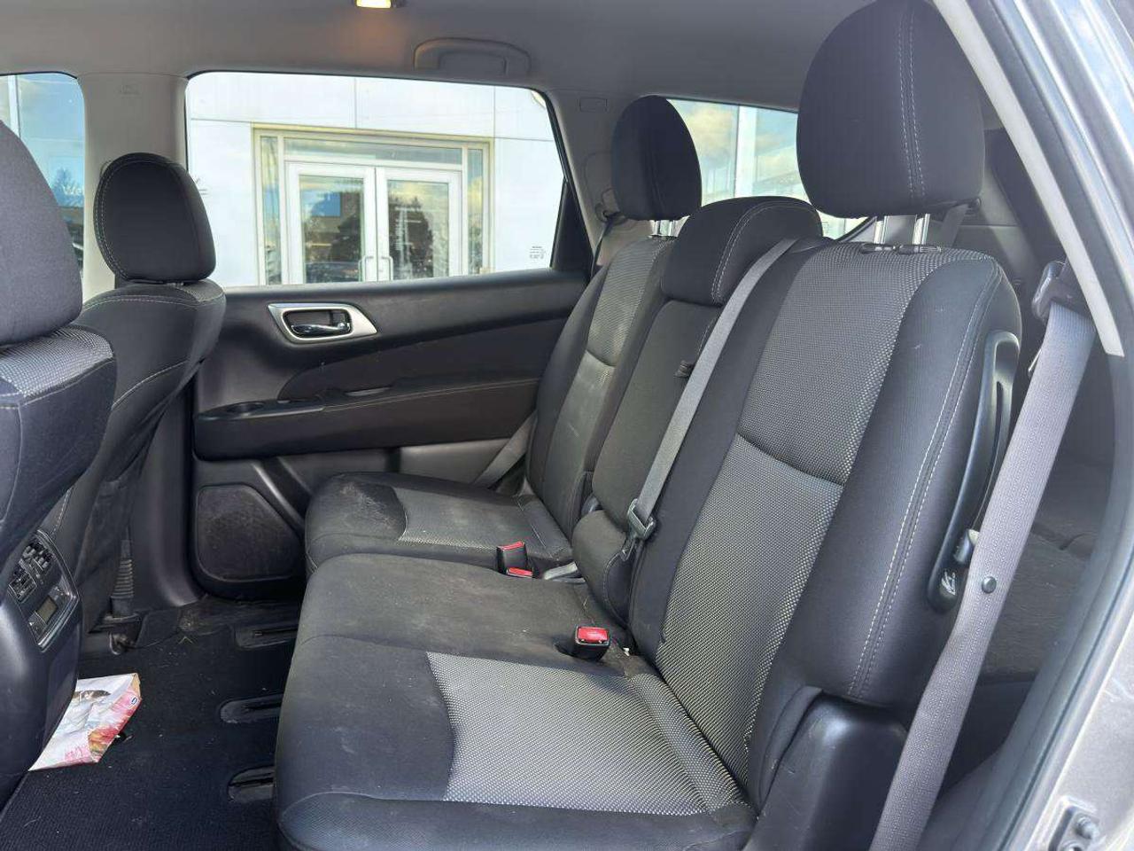 2017 Nissan Pathfinder  Photo