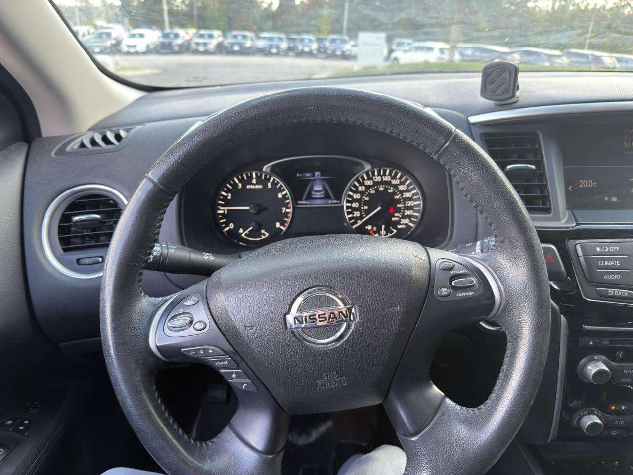 2017 Nissan Pathfinder  Photo