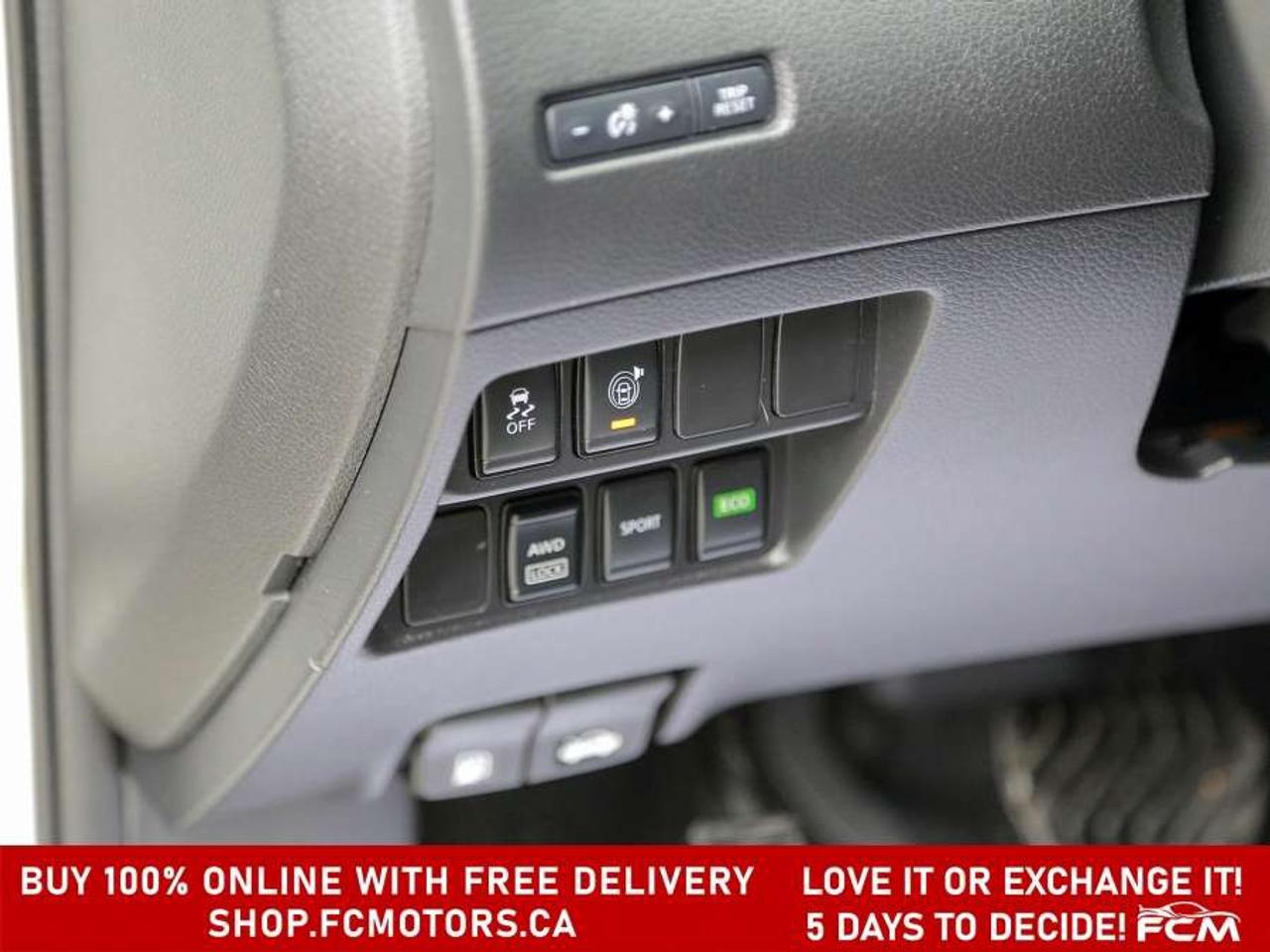 2017 Nissan Rogue SV AWD   FULLY CERTIFIED WITH WARRANTY Photo