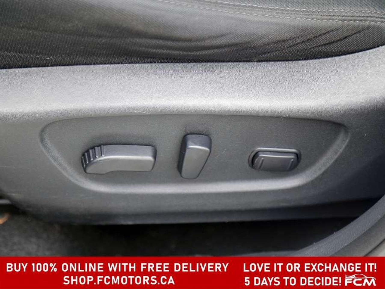 2017 Nissan Rogue SV AWD   FULLY CERTIFIED WITH WARRANTY Photo