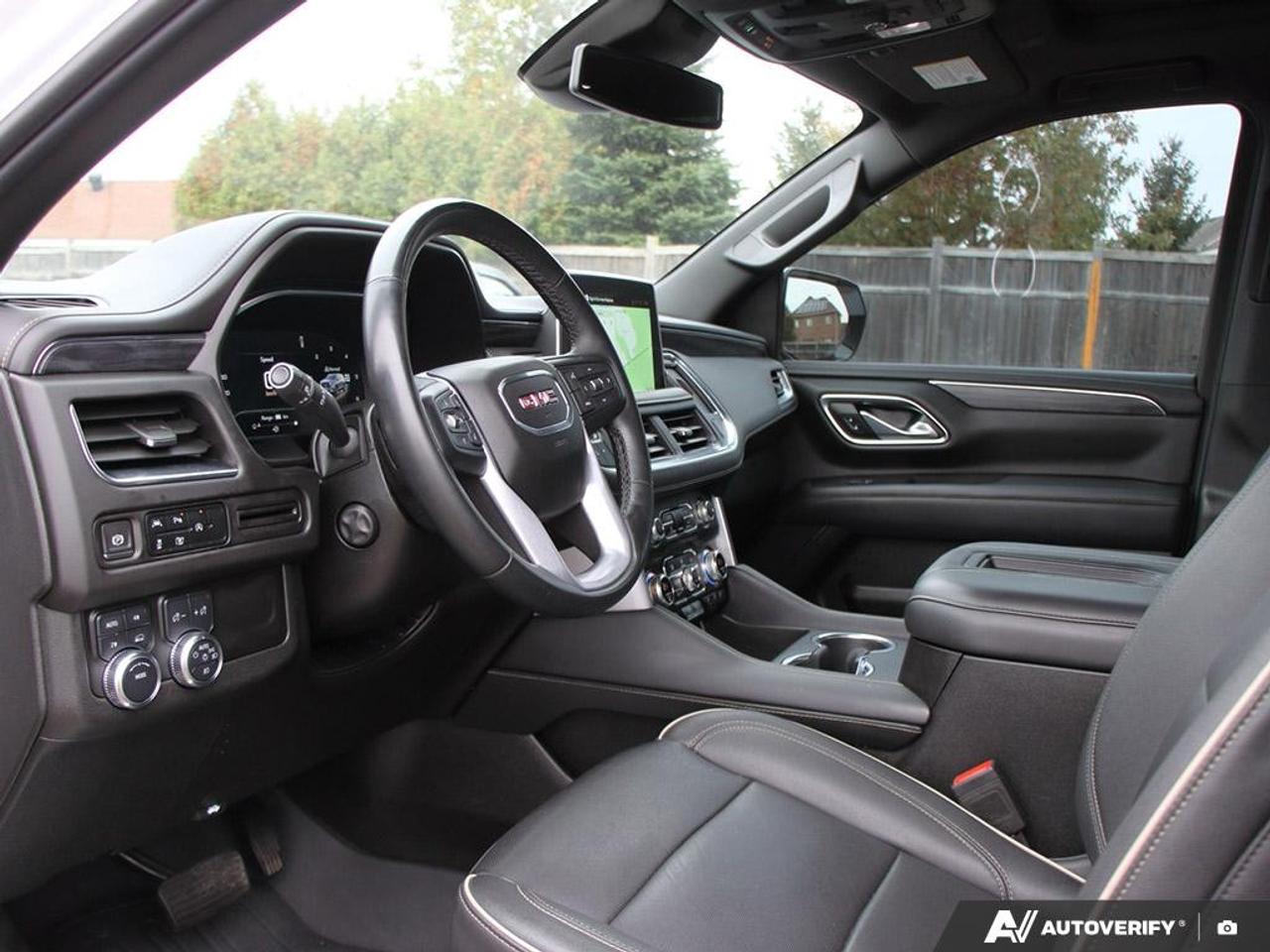 2023 GMC Yukon XL 4WD 4dr SLT Photo