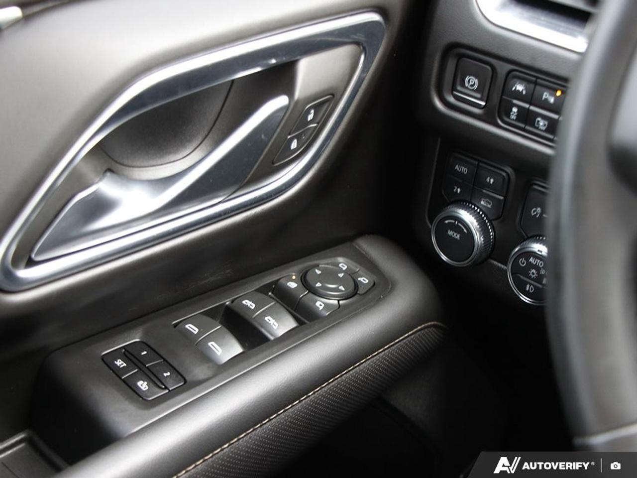 2023 GMC Yukon XL 4WD 4dr SLT Photo