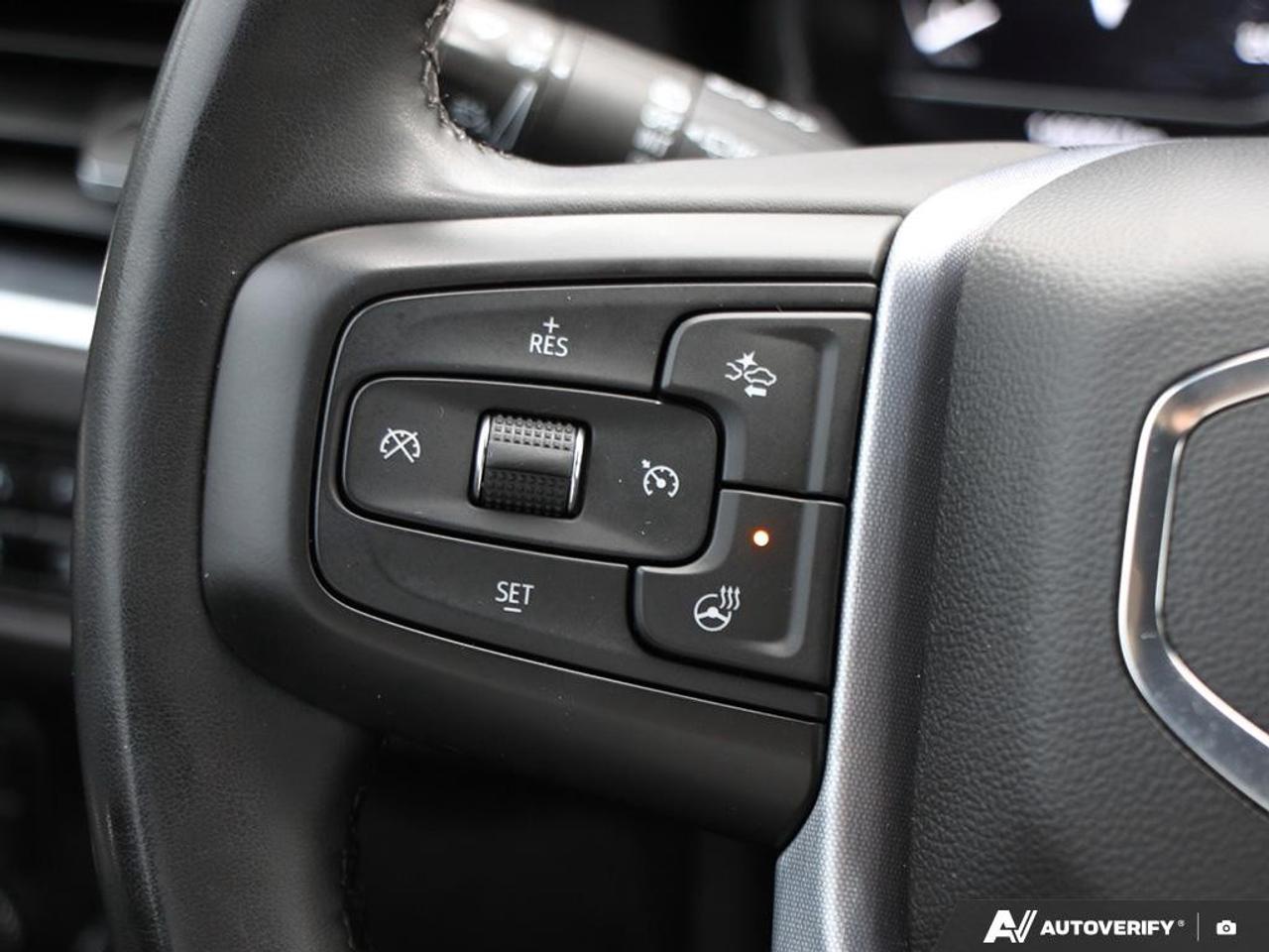 2023 GMC Yukon XL 4WD 4dr SLT Photo