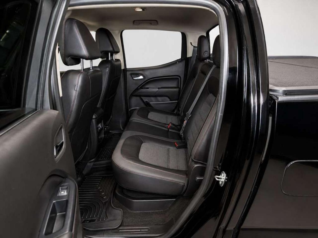 2018 GMC Canyon Canyon All Terrain Diesel   Crew Cab   Trailer Brake   Nav   Premium Audio   $10K in Factory Upgrades! Photo