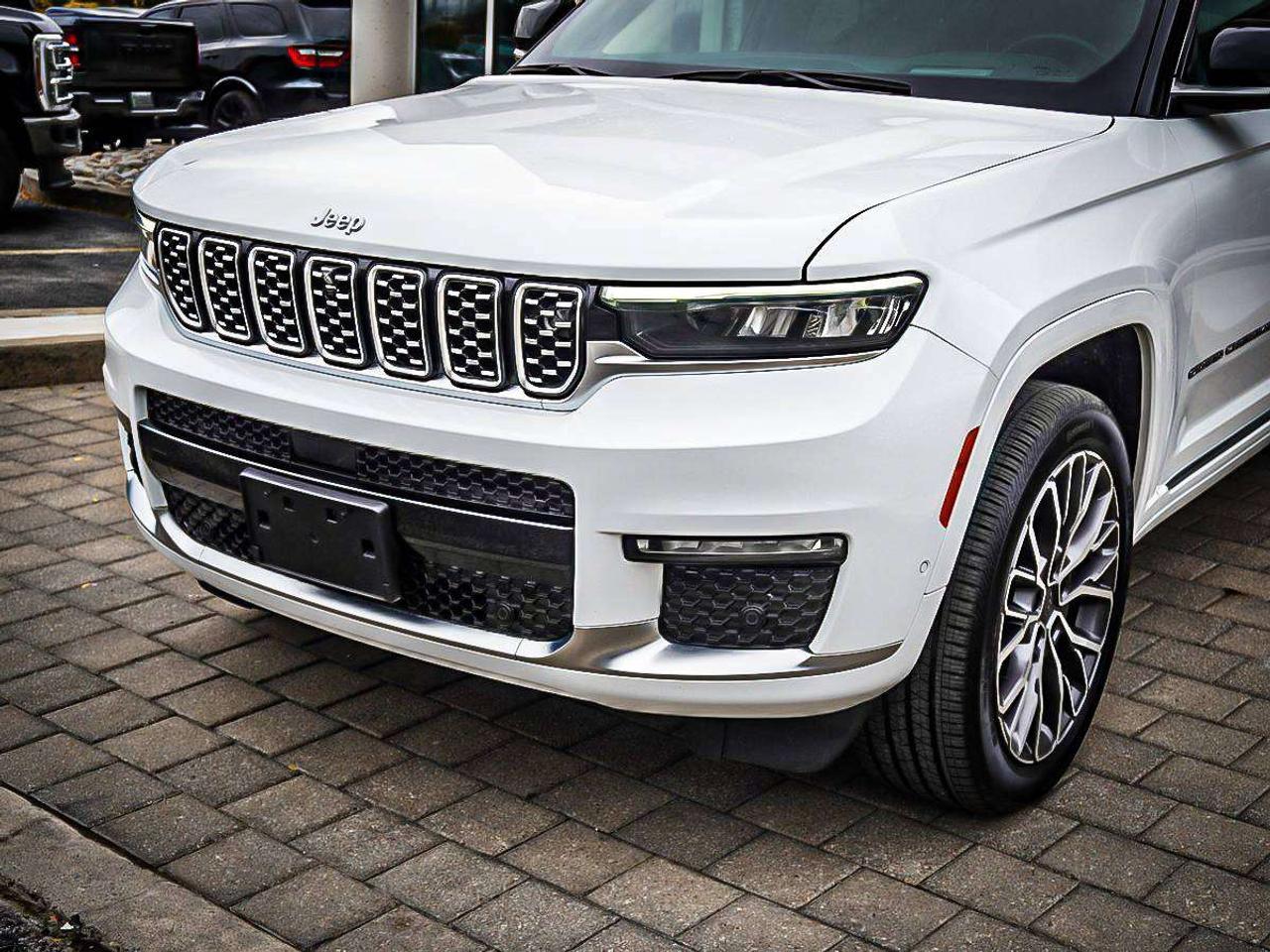 2024 Jeep Grand Cherokee  Photo4
