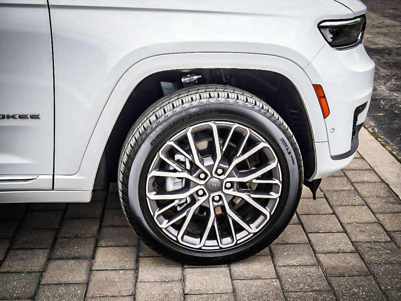 2024 Jeep Grand Cherokee  Photo