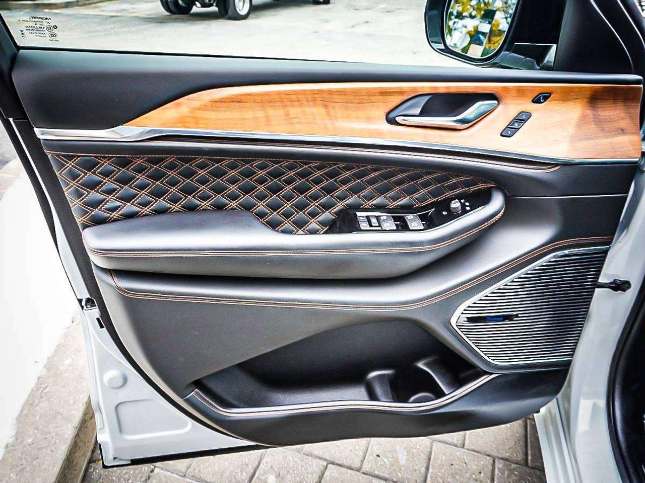 2024 Jeep Grand Cherokee  Photo
