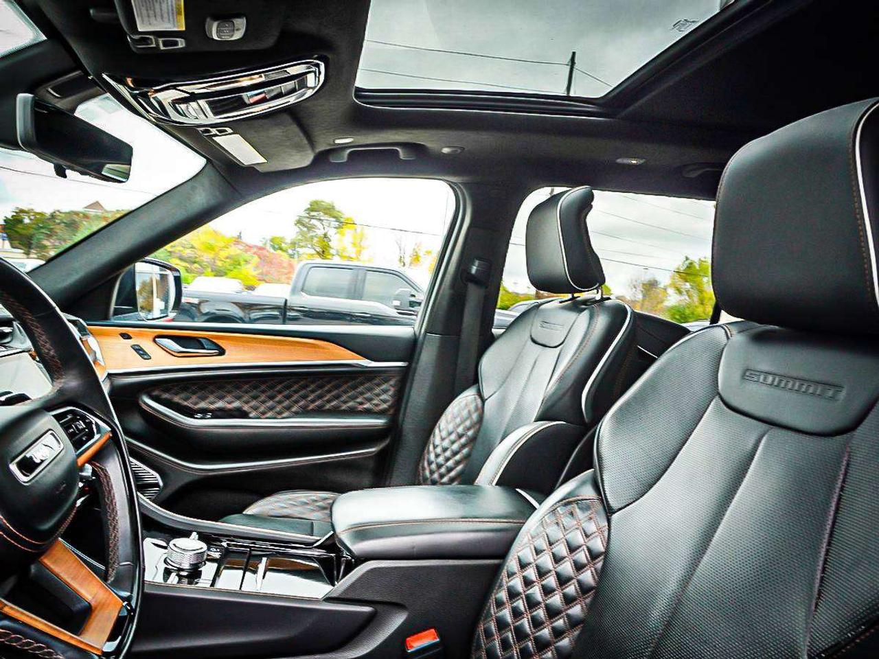 2024 Jeep Grand Cherokee  Photo