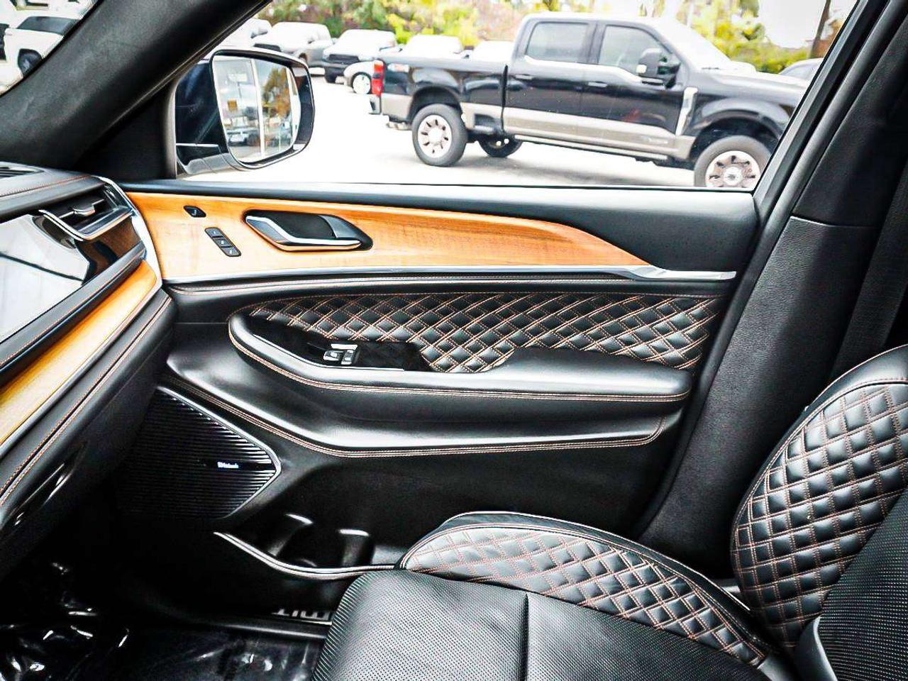 2024 Jeep Grand Cherokee  Photo