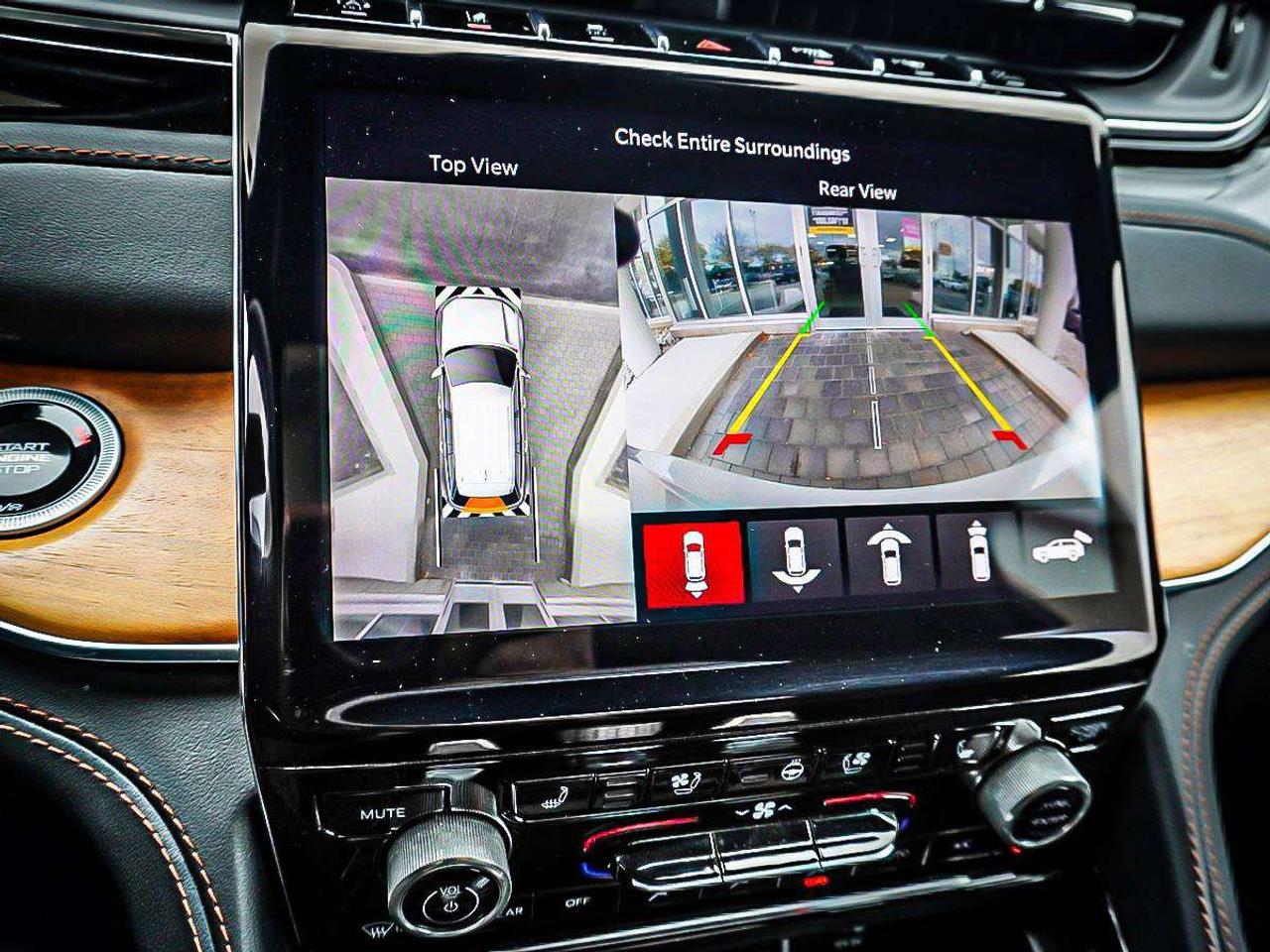 2024 Jeep Grand Cherokee  Photo