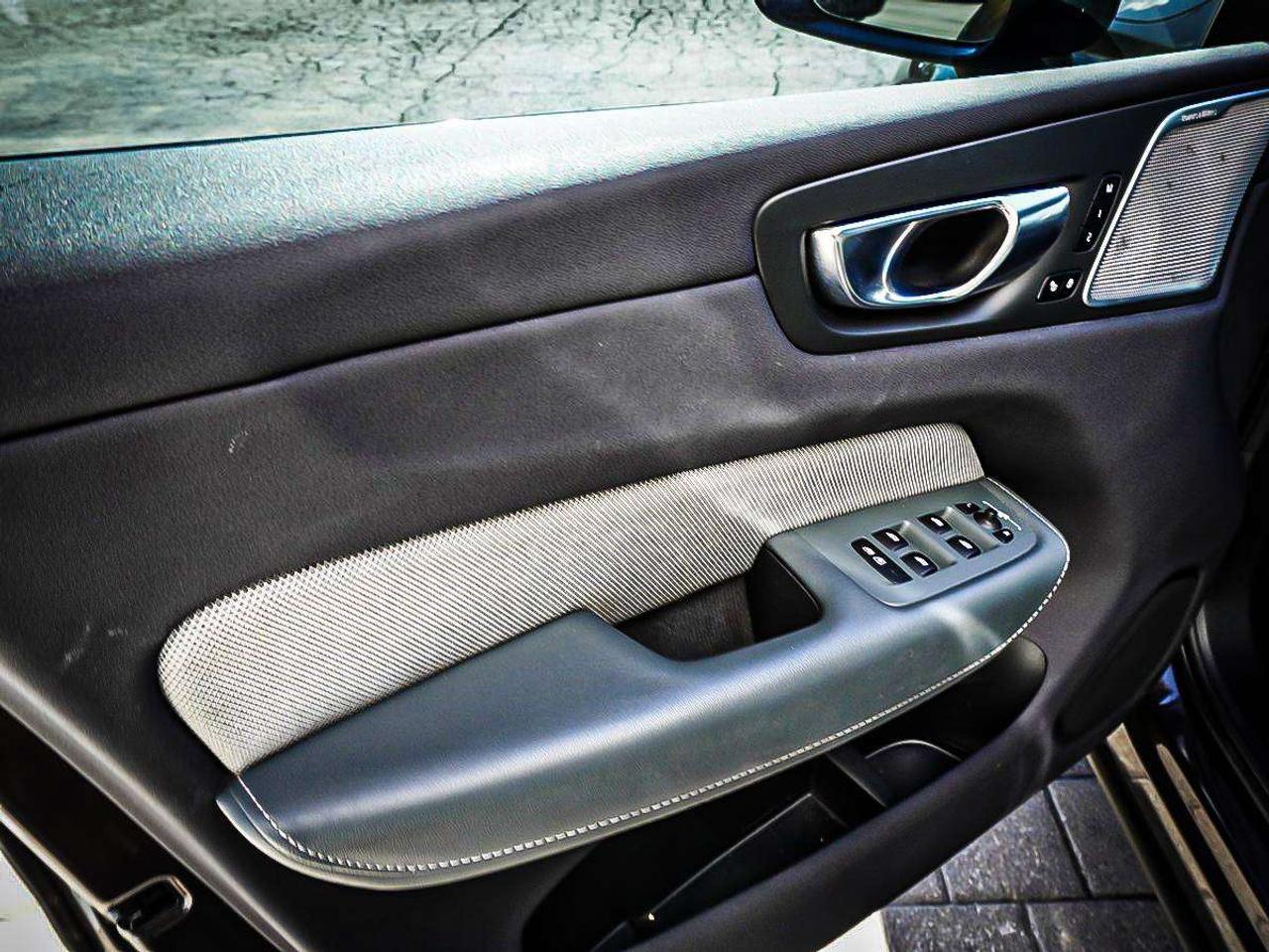 2022 Volvo XC60  Photo