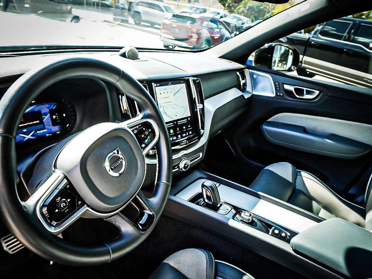 2022 Volvo XC60  Photo