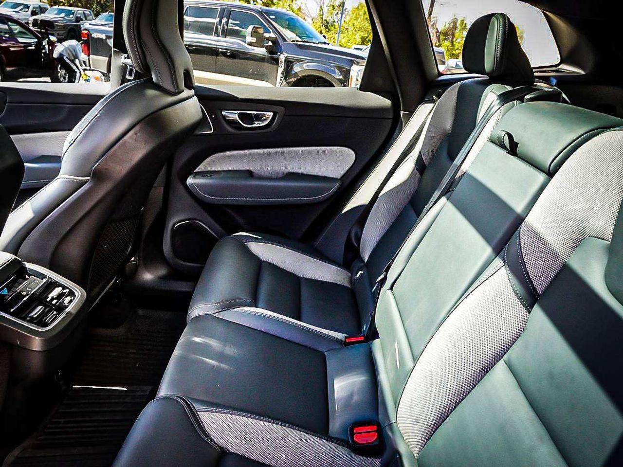 2022 Volvo XC60  Photo