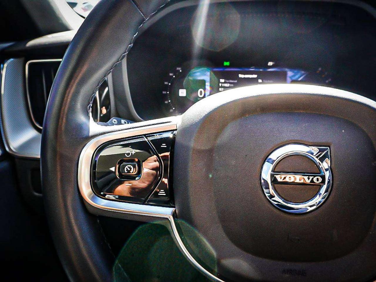 2022 Volvo XC60  Photo