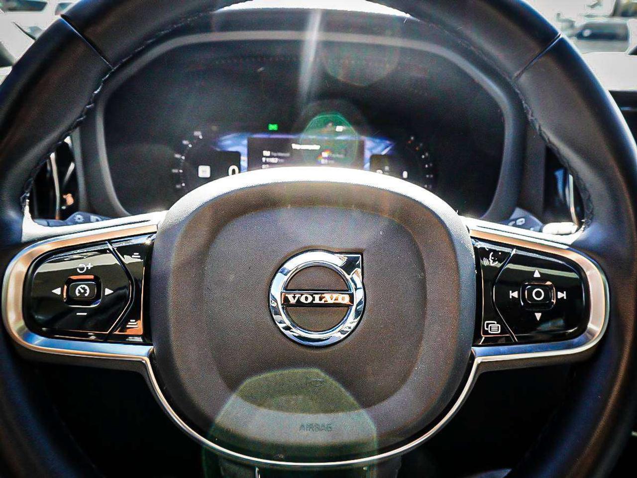 2022 Volvo XC60  Photo
