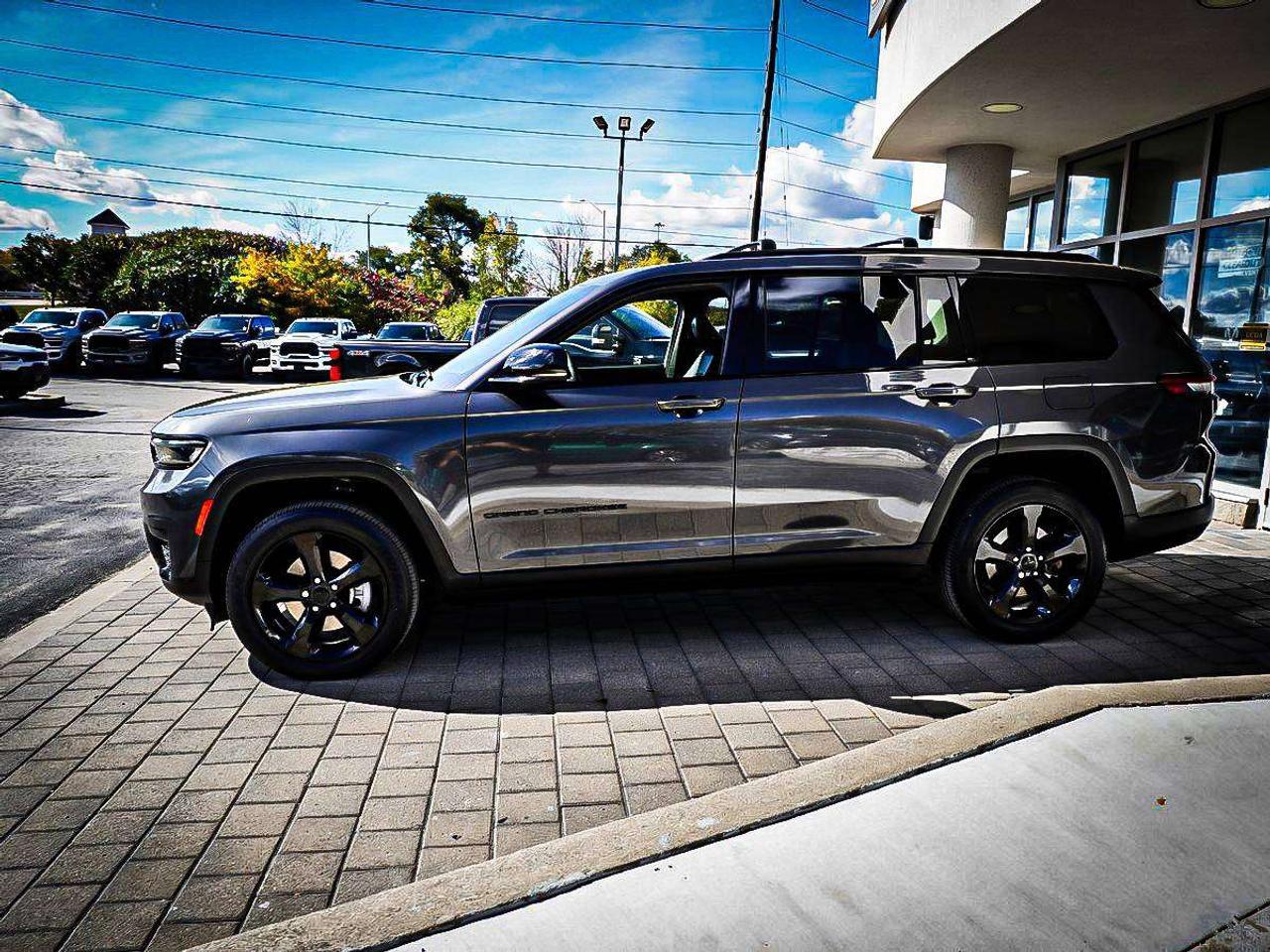 2023 Jeep Grand Cherokee  Photo