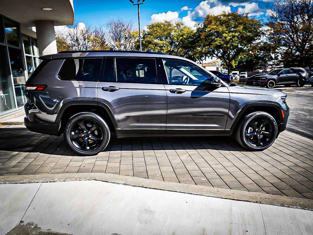 2023 Jeep Grand Cherokee  Photo