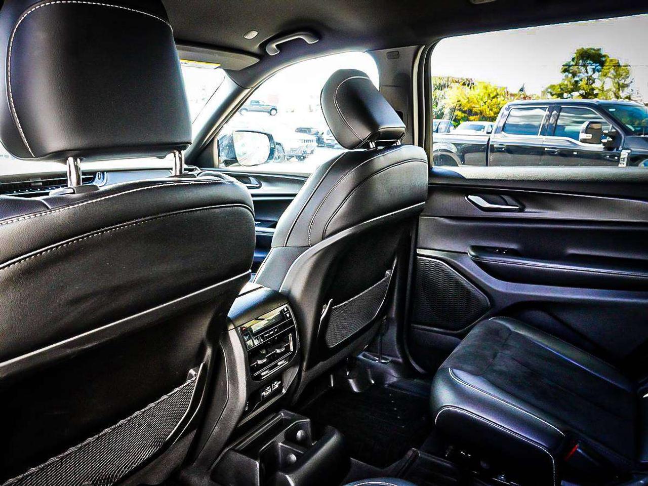 2023 Jeep Grand Cherokee  Photo