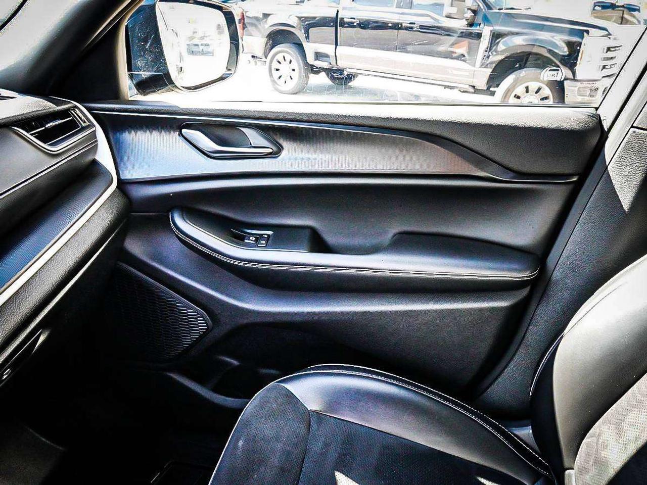 2023 Jeep Grand Cherokee  Photo