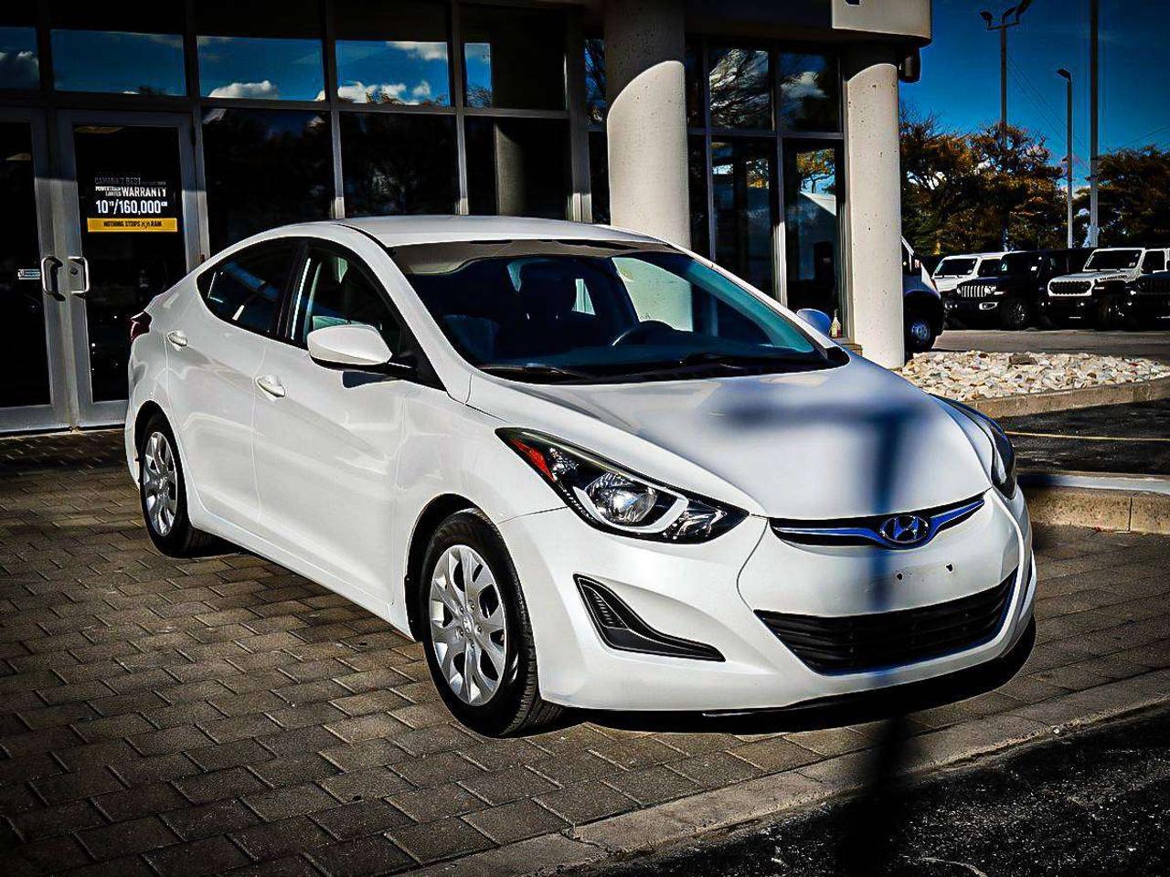 2016 Hyundai Elantra  Photo1